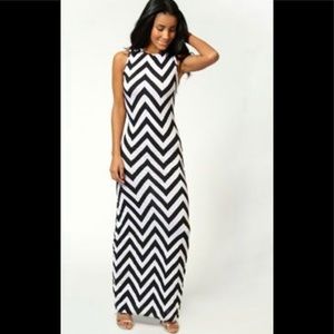 Boohoo Jenny Monochrome Printed Open Back Maxi